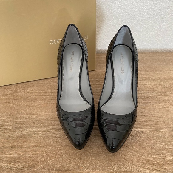 Sergio Rossi Shoes - Sergio Rossi Heels • Black • Size 35.5